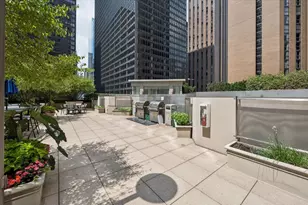 222 N Columbus Dr, Chicago, IL 60601 - Photo 19