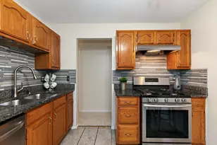 2838 Meadow Ln, Schaumburg, IL 60193 - Photo 11