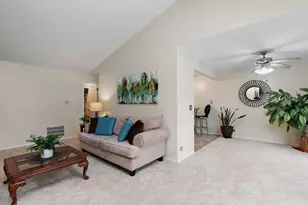 2838 Meadow Ln, Schaumburg, IL 60193 - Photo 5