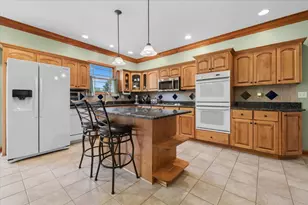 18854 S Palomino Ct, Shorewood, IL 60404 - Photo 11