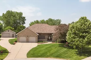 18854 S Palomino Ct, Shorewood, IL 60404 - Photo 1