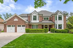 675 Oak St, Roselle, IL 60172 - Photo 1