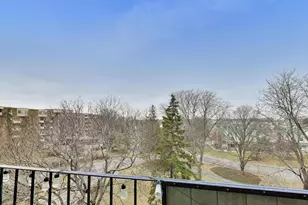 1275 E Baldwin Ln, Palatine, IL 60074 - Photo 11