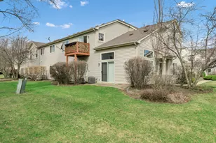 3355 Blue Ridge Dr, Carpentersville, IL 60110 - Photo 15