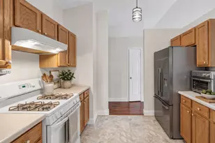 3355 Blue Ridge Dr, Carpentersville, IL 60110 - Photo 5