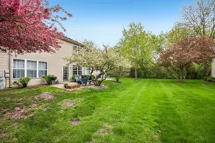 612 Shakespeare Dr, Grayslake, IL 60030 - Photo 31