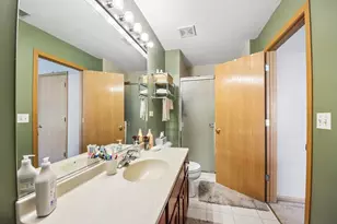 612 Shakespeare Dr, Grayslake, IL 60030 - Photo 21