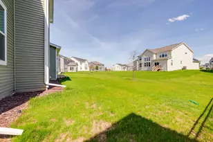 3324 Sage Cir, Mundelein, IL 60060 - Photo 23