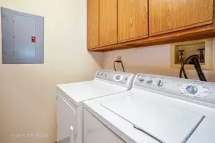 1517 Commodore Ct, Schaumburg, IL 60193 - Photo 17
