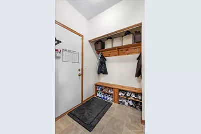 987 Valley Stream Drive, Pingree Grove, IL 60140 - Photo 13