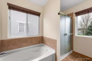 987 Valley Stream Dr, Pingree Grove, IL 60140 - Photo 17