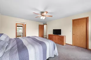 987 Valley Stream Dr, Pingree Grove, IL 60140 - Photo 15