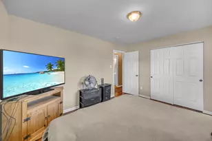 137 Birchwood Rd, Carpentersville, IL 60110 - Photo 13