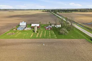 12228 Black Rd, Morrison, IL 61270 - Photo 29