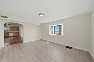 12228 Black Rd, Morrison, IL 61270 - Photo 13