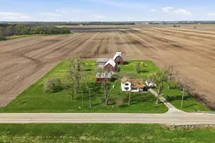 12228 Black Rd, Morrison, IL 61270 - Photo 31