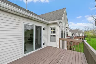 8113 Sierra Woods Ln, Carpentersville, IL 60110 - Photo 23
