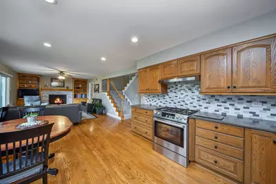 46 Sussex Court, Naperville, IL 60540 - Photo 5