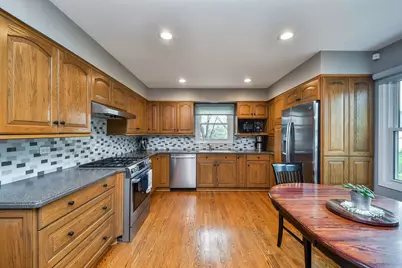 46 Sussex Court, Naperville, IL 60540 - Photo 3