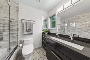 3312 N Racine Ave, Chicago, IL 60657 - Photo 23