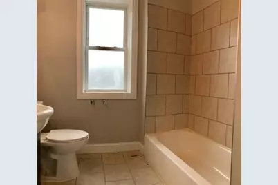 9133 S Essex Avenue, Chicago, IL 60617 - Photo 7