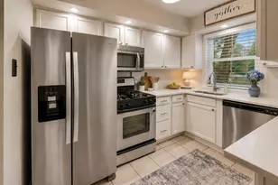 11000 S Trumbull Ave, Chicago, IL 60655 - Photo 7