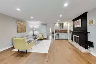 26 The Court of Island Point, Northbrook, IL 60062 - Photo 5