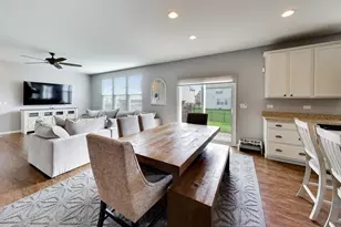 735 Glenwood Dr, South Elgin, IL 60177 - Photo 11