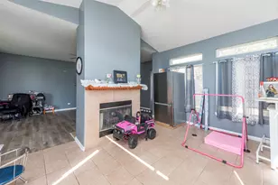 1995 W Meadowview Dr, Round Lake, IL 60073 - Photo 15