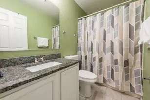 1995 W Meadowview Dr, Round Lake, IL 60073 - Photo 19
