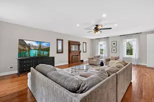 28364 N Lakeview Cir, McHenry, IL 60051 - Photo 5