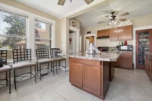 362 Evans Ave, Aurora, IL 60505 - Photo 11