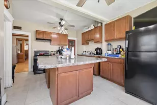 362 Evans Ave, Aurora, IL 60505 - Photo 9