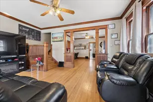 362 Evans Ave, Aurora, IL 60505 - Photo 3