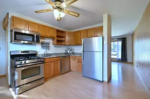 377 E Montana Ave, Glendale Heights, IL 60139 - Photo 7