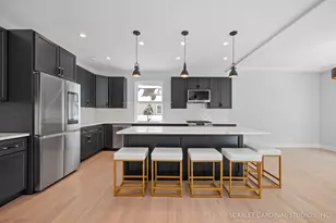 100 E Adams Ave, Villa Park, IL 60181 - Photo 7