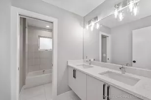 100 E Adams Ave, Villa Park, IL 60181 - Photo 15