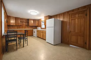 402 S Ottawa Ave, Dixon, IL 61021 - Photo 5