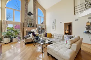 9081 Del Prado Dr, Palos Hills, IL 60465 - Photo 5
