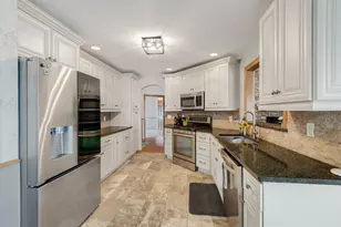 125 N Hamilton Dr, Grant Park, IL 60940 - Photo 5