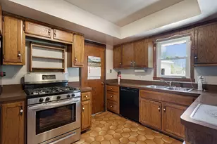 205 Oak Ave, Westmont, IL 60559 - Photo 21