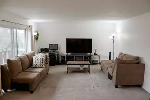 2612 N Windsor Dr, Arlington Heights, IL 60004 - Photo 3