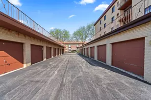5800 W 105th St, Oak Lawn, IL 60453 - Photo 5
