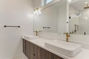 2838 N Hamlin Ave, Chicago, IL 60618 - Photo 27