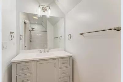 2838 N Hamlin Avenue, Chicago, IL 60618 - Photo 33