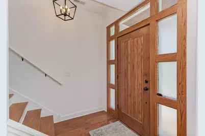 2838 N Hamlin Avenue, Chicago, IL 60618 - Photo 7