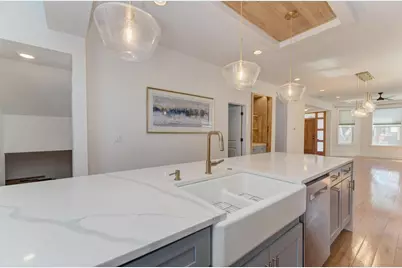 2838 N Hamlin Avenue, Chicago, IL 60618 - Photo 19