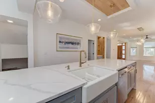 2838 N Hamlin Ave, Chicago, IL 60618 - Photo 19