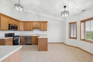 14100 Sheffield Dr, Homer Glen, IL 60491 - Photo 9