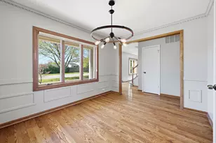 400 Banbury Ave, Elk Grove Village, IL 60007 - Photo 7